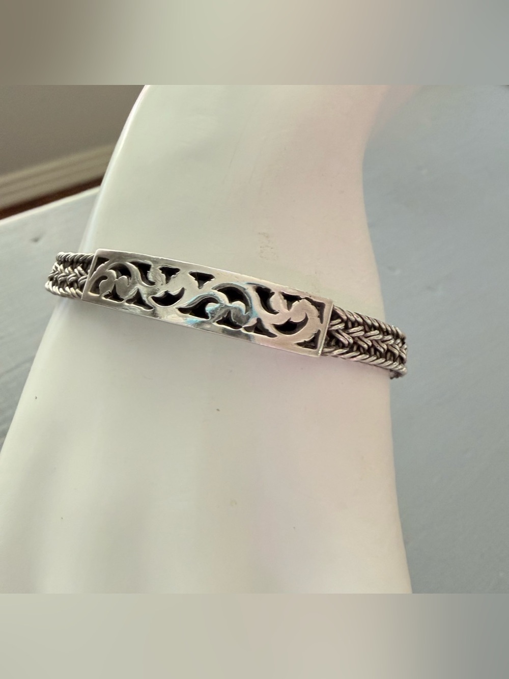 Lois Hill 925 Sterling Silver Filigree Toggle Bracelet